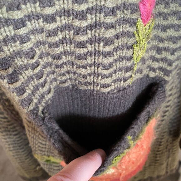 Cabi Wool Blend Long Cottagecore Embroidered Floral Hooded Zip Knit Sweater Sz S - Picture 13 of 14